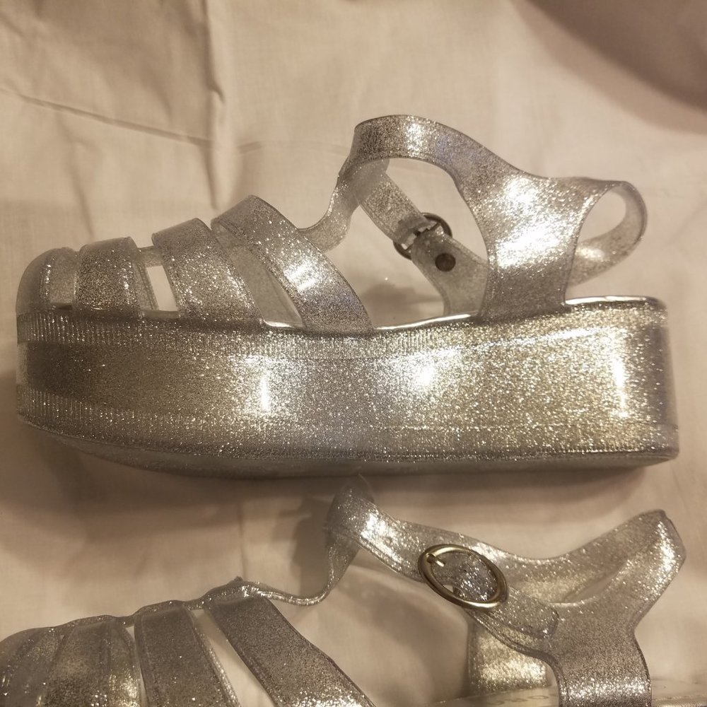 Silver platforms - Picture 2 of 13